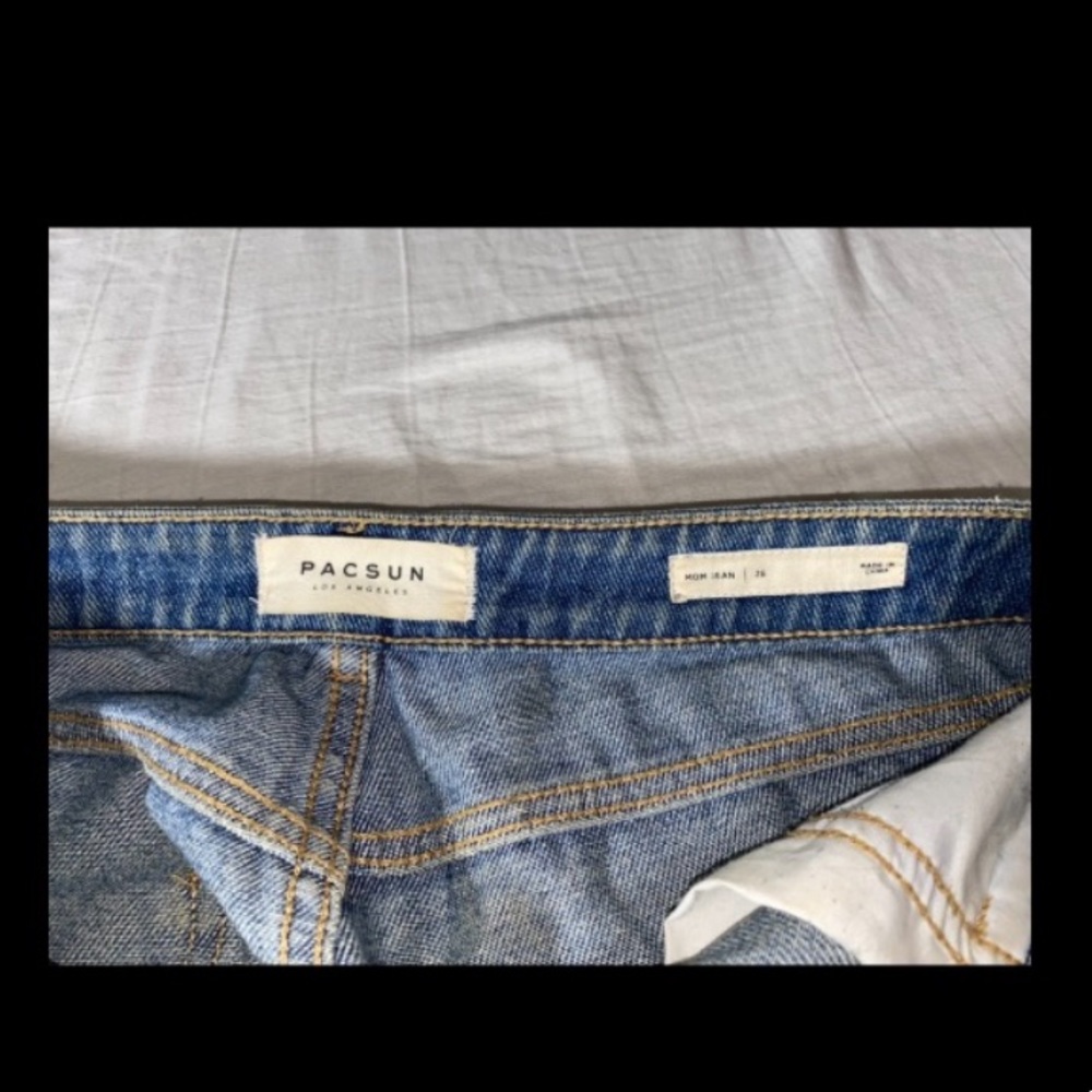 PacSun Mom Jeans - Picture 3 of 4